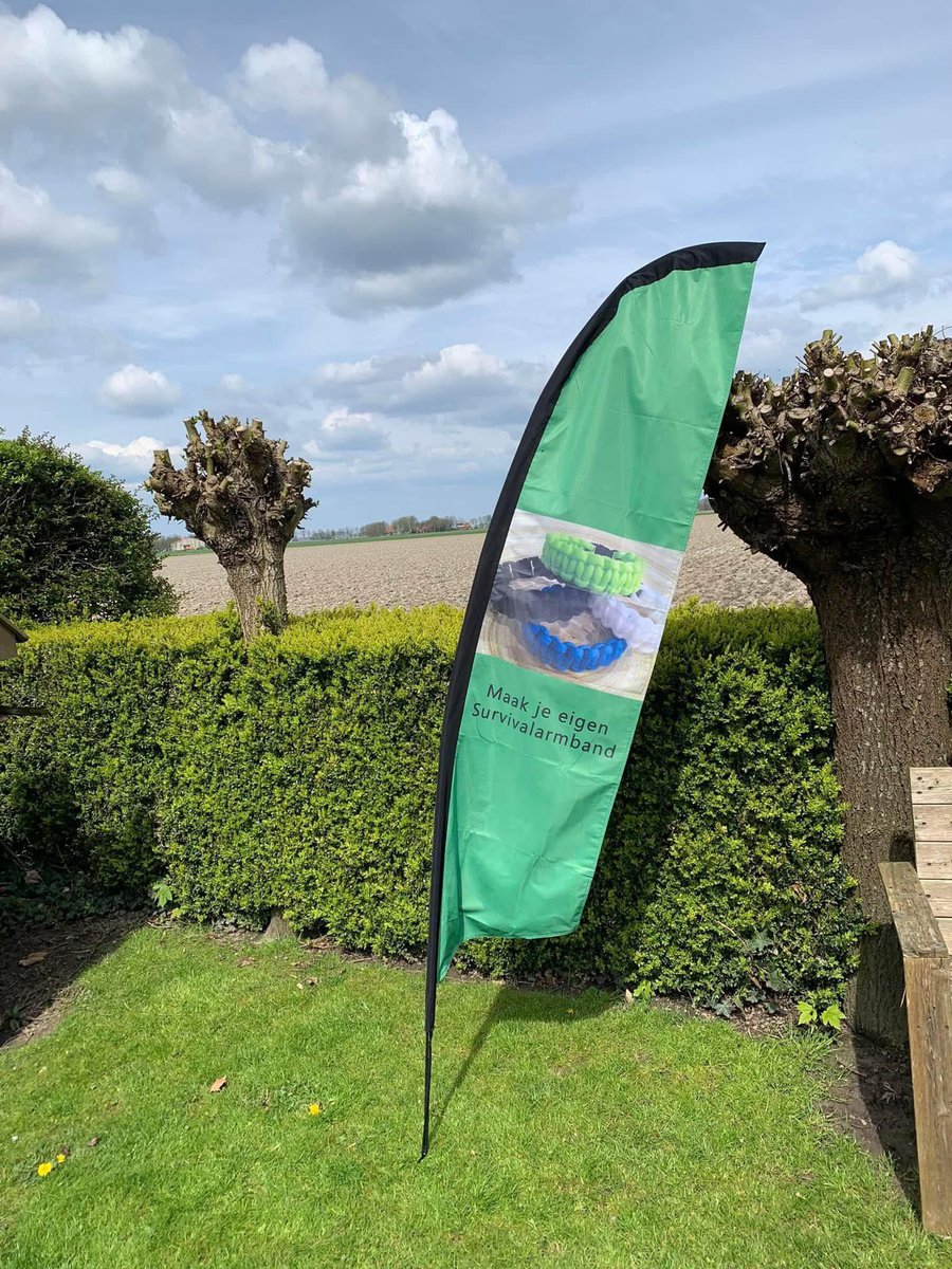 *Uitverkoop*  2e paasdag staan wij voor de laatste keer op de buitendag. Kom ook en maak je eigen stoere survivalarmband 💪🏻👊🏻 🪢