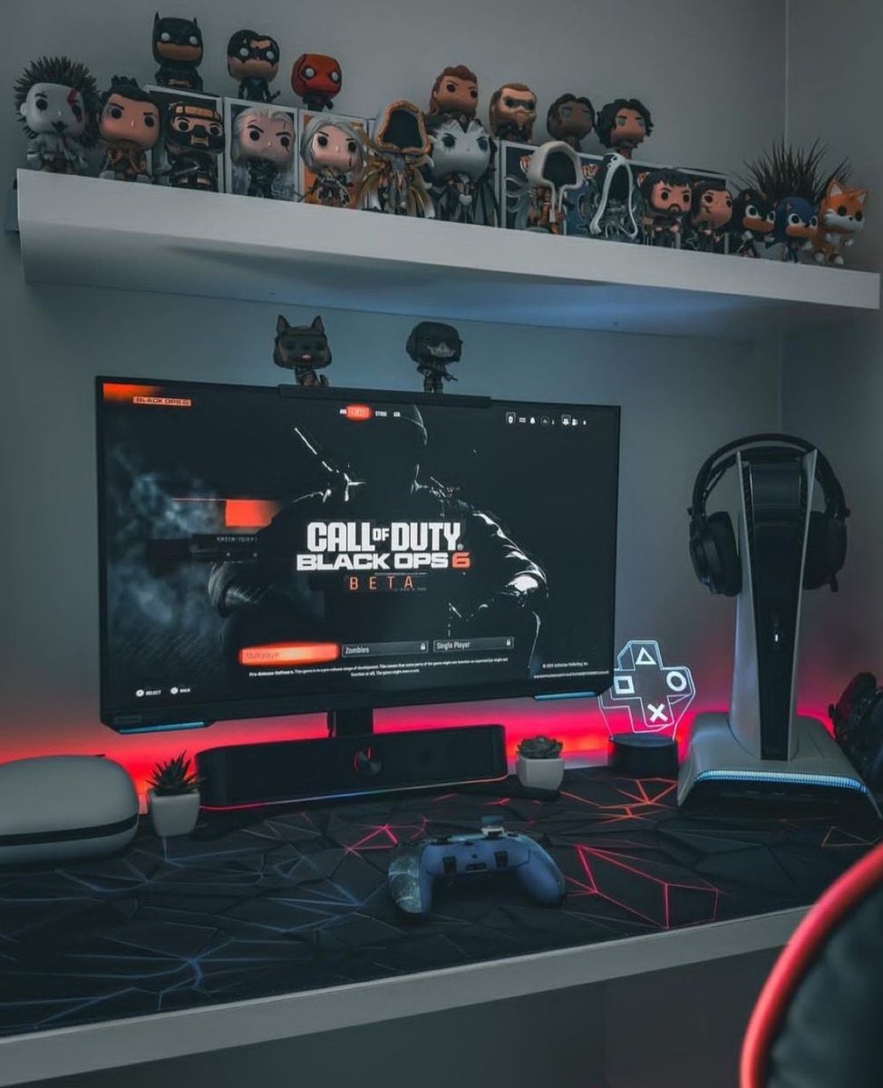 TwoTerty1_'s tweet photo. This is the best Gaming setup i have seen 😍🥹 https://t.co/qTwORUtSlW