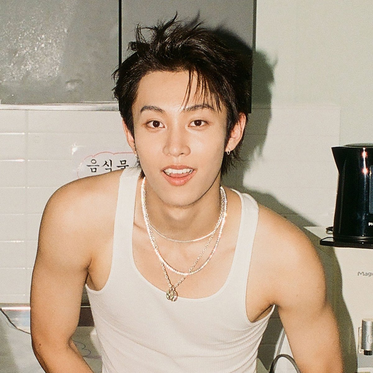 dhir4shoy🌰 tweet media