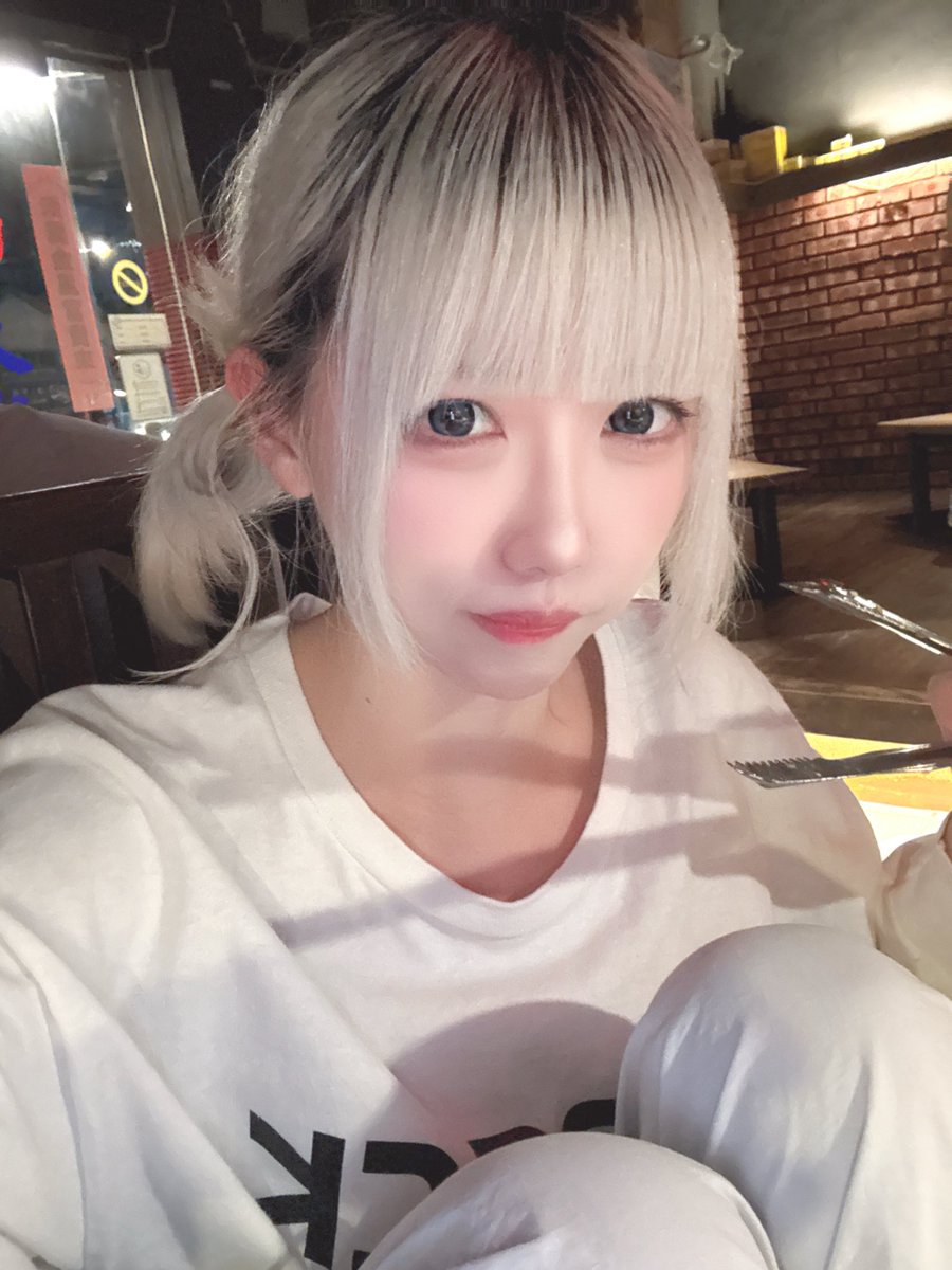 suzu_sentikissu's tweet photo. 台湾idol Expo遠征1日目✨
今日のライブ、本当に最高に楽しかったよ〜！
日本と台湾のオタクさんたちがsuzuに話しかけてくれて嬉しかったです。

でも日本語、まだまだだけど…もっともっと頑張るね╰(*´︶`*)╯ https://t.co/CfeccENF2i