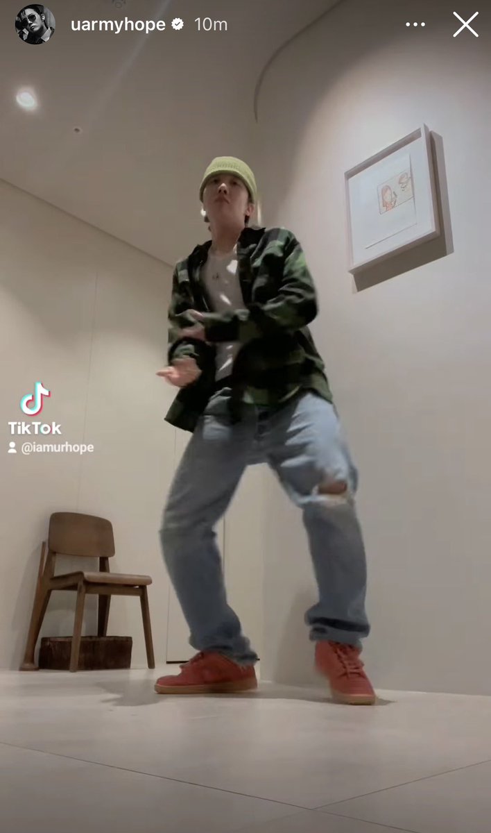 daily hobi content 💚ミ tweet media