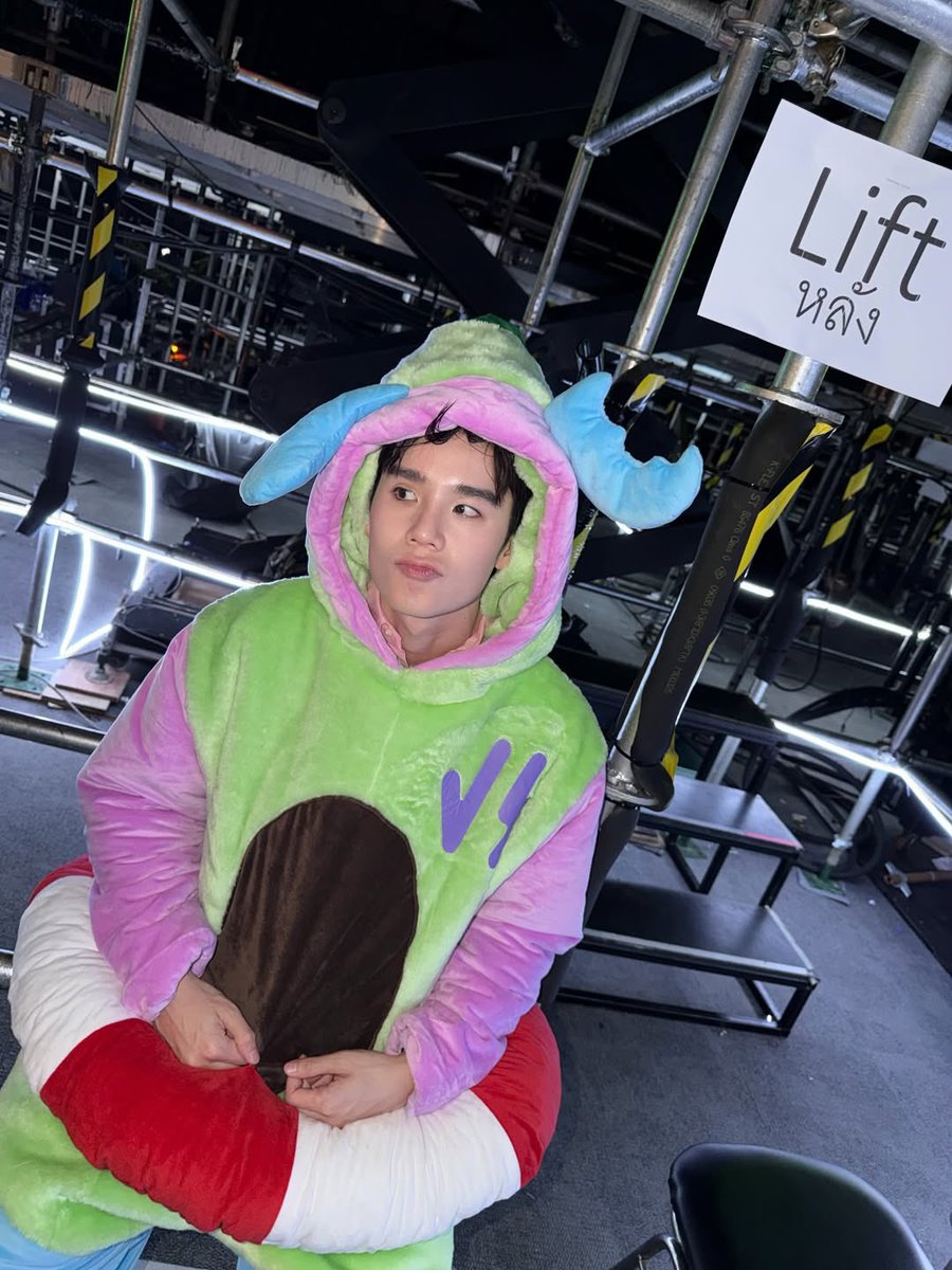 วิตามินsea ᗢ ⋆͛ tweet media