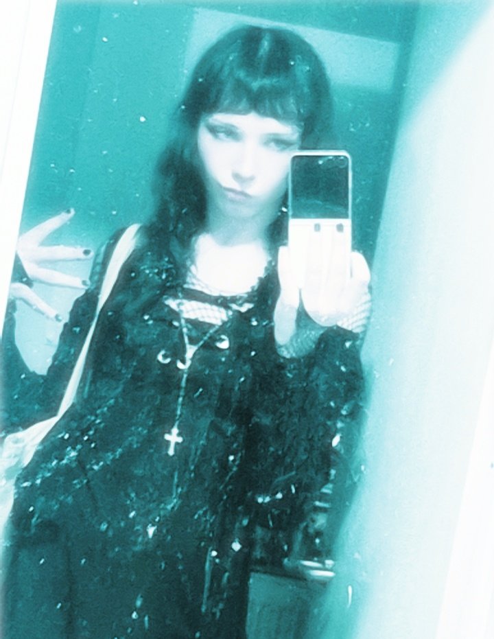 ∀lzirr tweet media