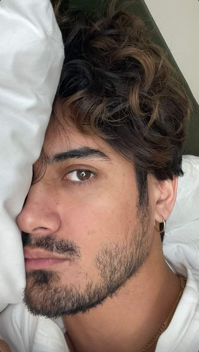 K. Oliver tweet media