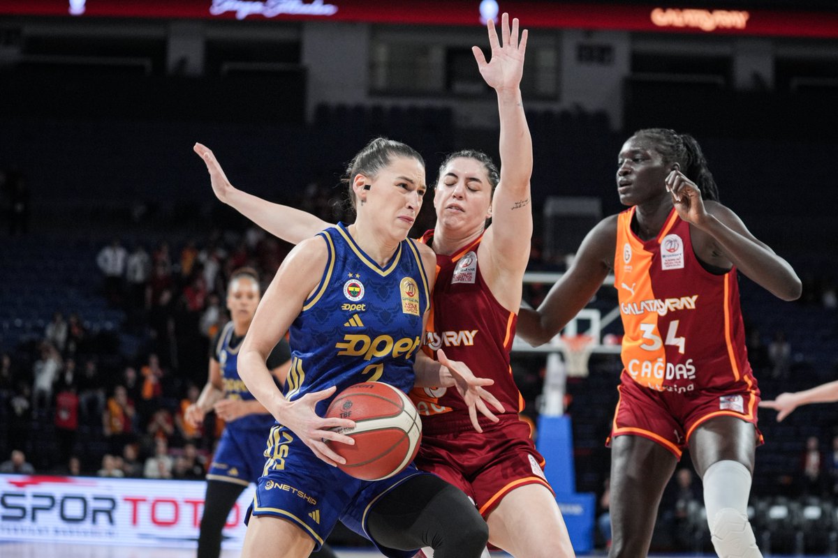 sporx's tweet photo. FENERBAHÇE OPET ŞAMPİYON

🏆Halkbank Kadınlar Basketbol Süper Ligi play-off final serisi üçüncü maçında Fenerbahçe Opet, Galatasaray Çağdaş Faktoring'i deplasmanda 87-76 mağlup etti.

Seride durumu 3-0 yapan Fenerbahçe, şampiyonluğunu ilan etti. https://t.co/z4SDe6ouap
