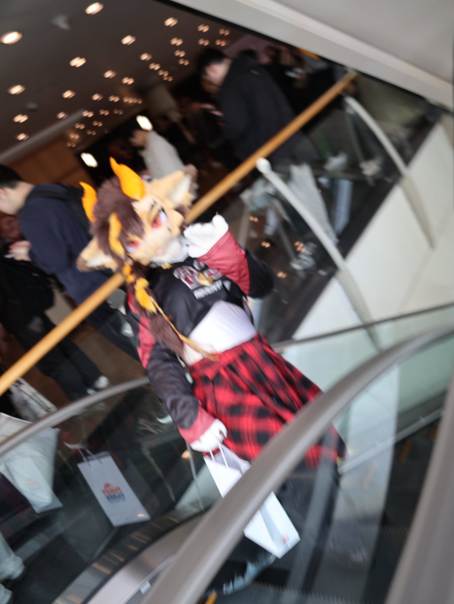 비단견📸🧳🏖✏️🥲 tweet media