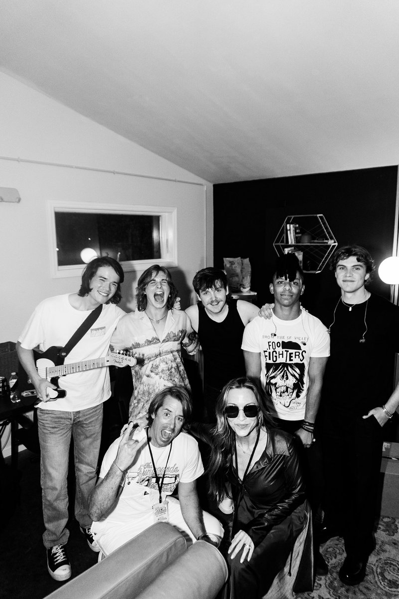 The Runarounds tweet media