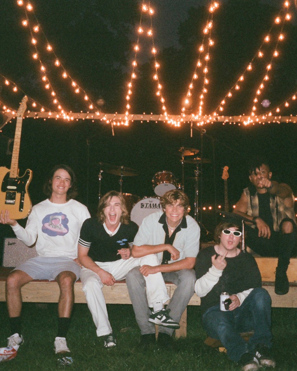 The Runarounds tweet media