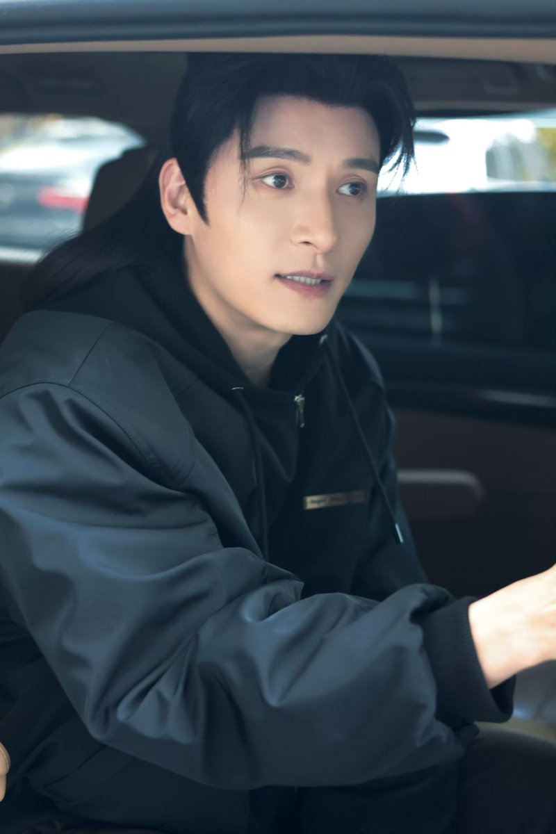 最近の汪汐潮さん
AI動画監督の表彰式のあと、何やらドラマ撮影に入ったもよう。
ファンの方が出待ち動画や写真をシェアしてくれてます♡感謝！
あああ、この髪型めちゃ似合っててかっこいい〜🥰❤️