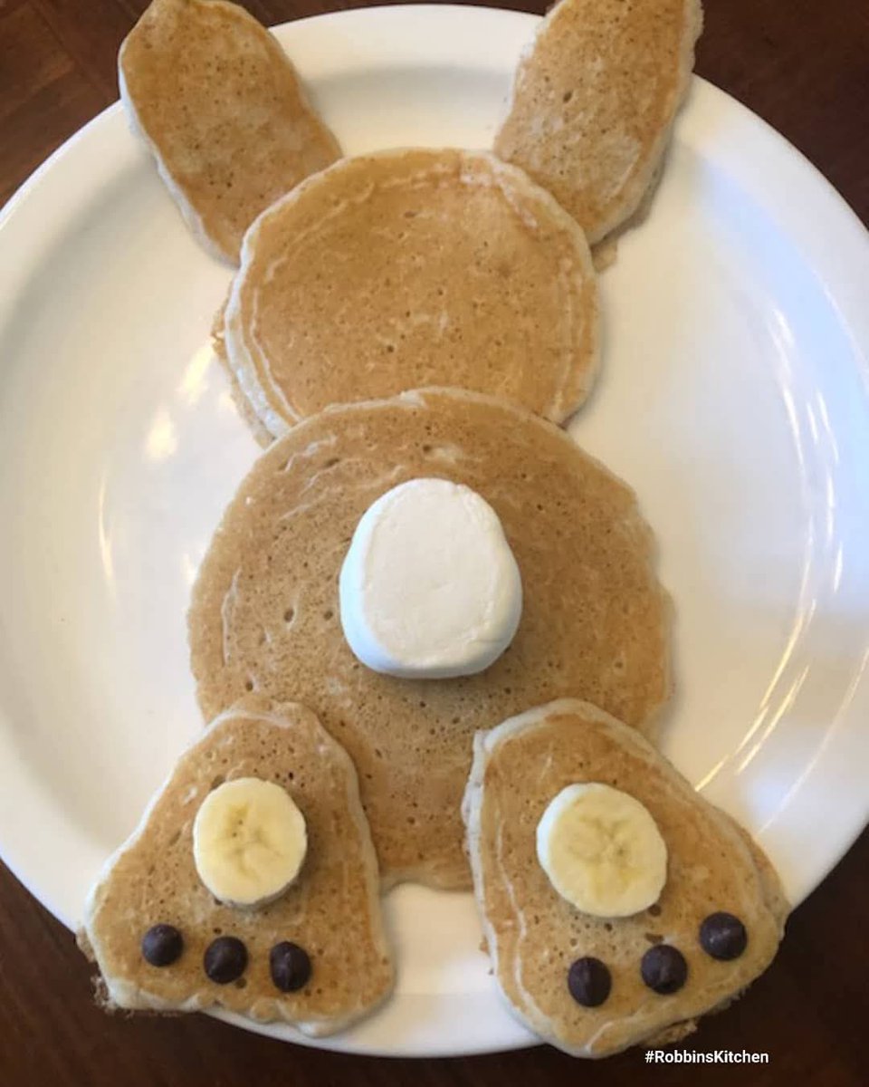 🐰Foodies, my Sister, Tia made these adorable Bunny Pancakes! 
They look yummy and creative!

#Easterrecipes #HolidayRecipes 
#Easterbreakfast #BunnyPancakes
#TiasKitchen #RobbinsKitchen