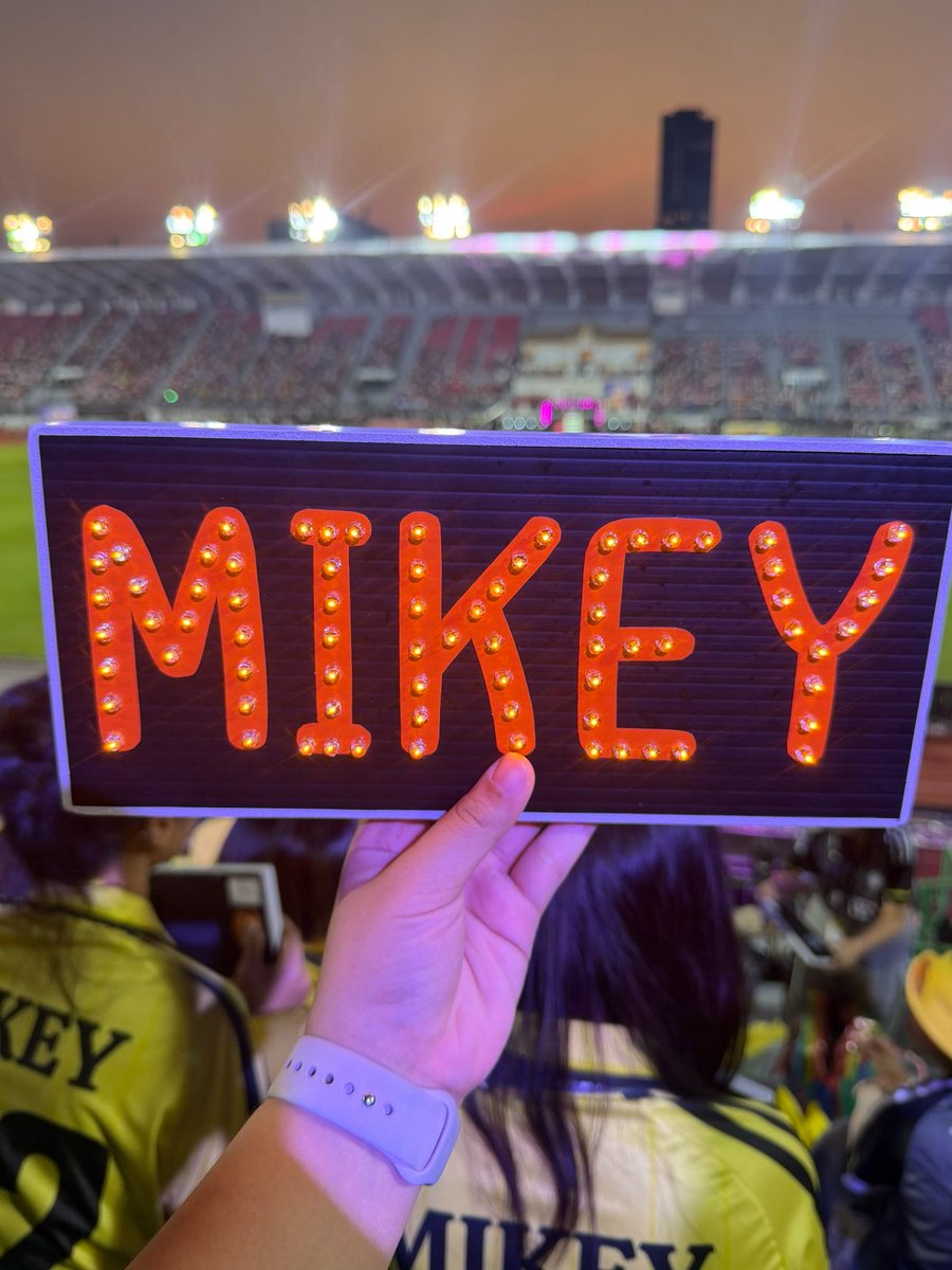 พี่หญิงมีซาลามี่ให้ไมกี้กินทุกวัน🐶🐍🐜🌴🍑🐢🐰✿˖° tweet media