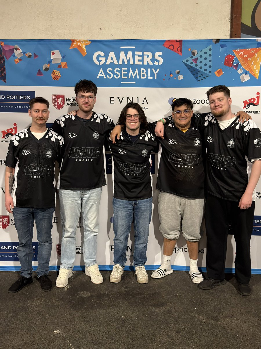 𝙃𝙀𝙇 𝘾𝙇𝘼𝙉 tweet media