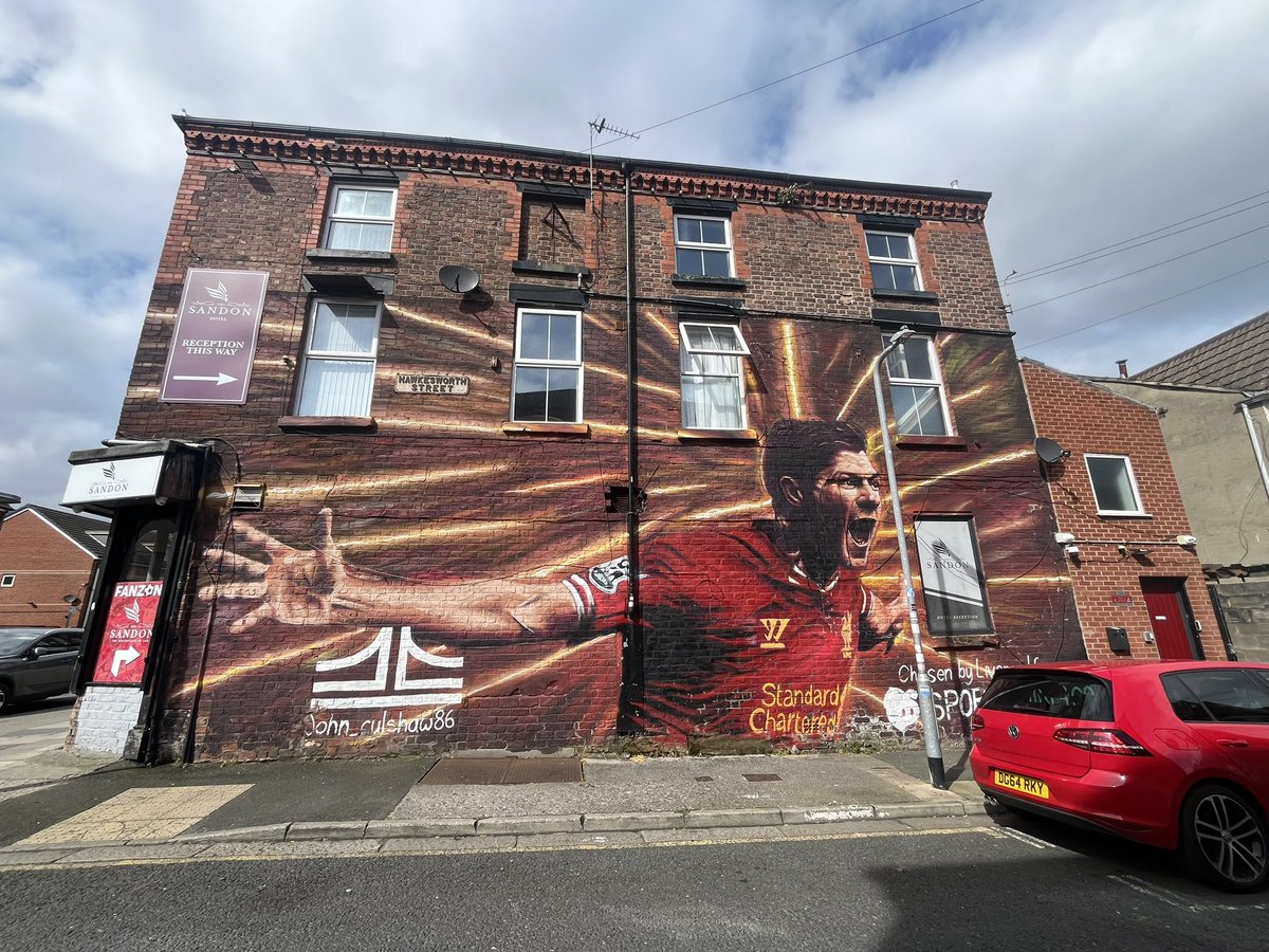 PirriInforme's tweet photo. Murales en los alrededores de Anfield https://t.co/5kVviwypdb