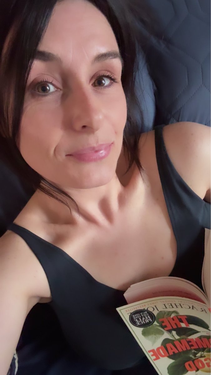 MissB*ECT* tweet media