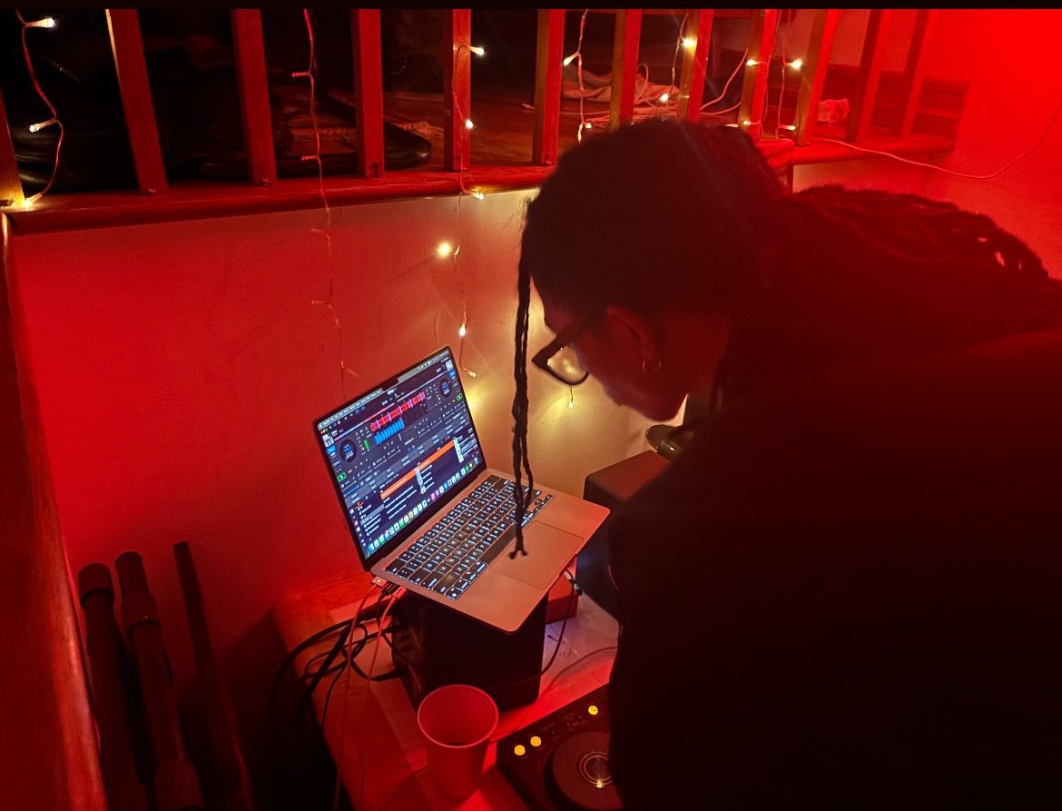 Che Archive tweet media