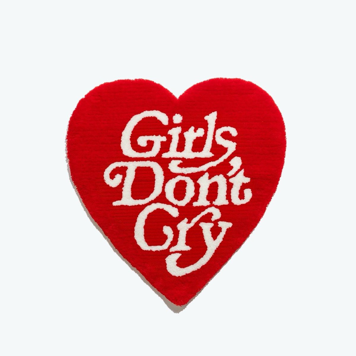 Girls Don't Cry の人気キーホルダー＆ラグが国内4月4日（土）から4月6