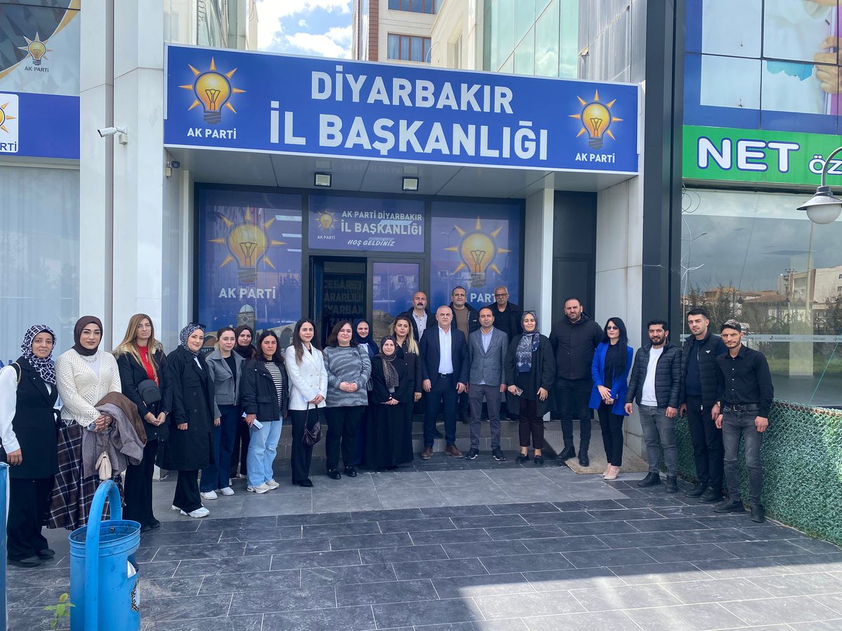 İl Tanıtım ve Medya Birim Başkanımız Sn. M. Fatih Kayhan’ın başkanlığında gerçekleştirilen ve 17 ilçe üç kademe tanıtım ve medya başkanlarımızın iştirak ettiği istişare toplantısına, İl Başkanımız Sn. Ömer İler ve İl Kadın Kolları Tanıtım ve Medya Başkanımız katılım sağladı.