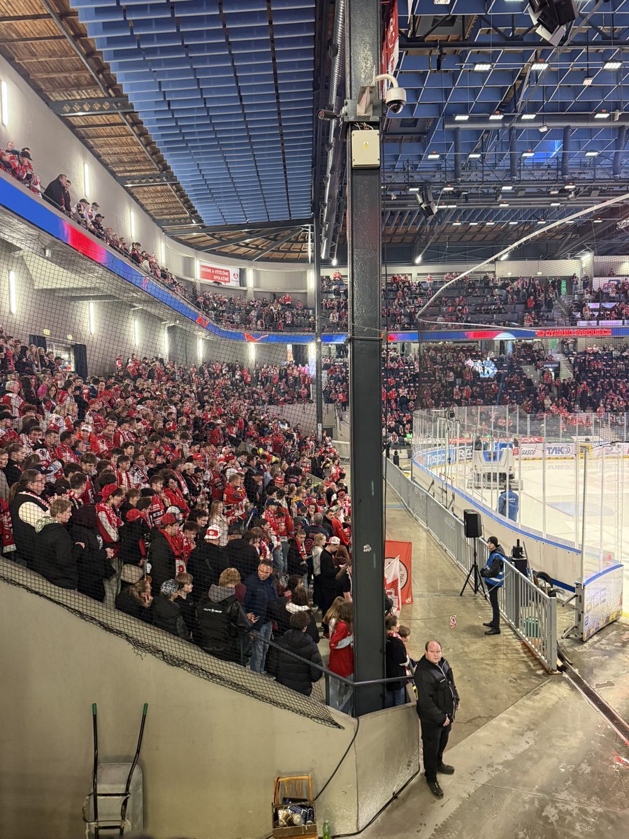 Ať je hudba tvůj lék tweet media