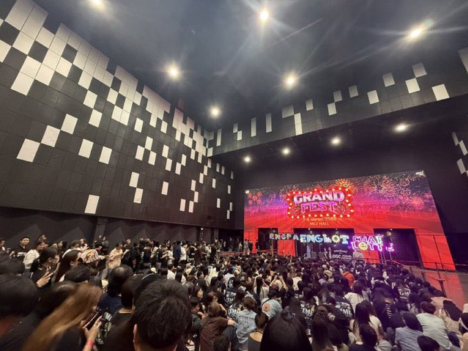 Engfa Waraha (ตัวจริง) tweet media