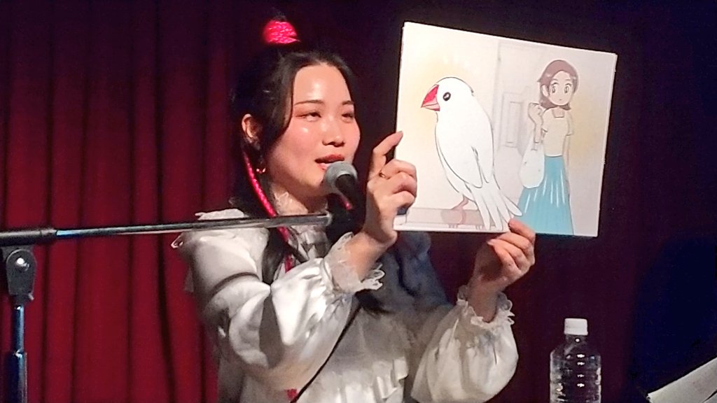 noritetsux's tweet photo. 「町あかり被害者の会 vol.37」
今回は色々なニュースのあった回だった。中でも一番驚いたのが、町さんが小学校の教員として教壇に立つという事。きっと子供たちに大人気の先生になるでしょう。皆で一緒になって歌っている光景が目にうかびます。
#町あかり https://t.co/oaplmGZZi3