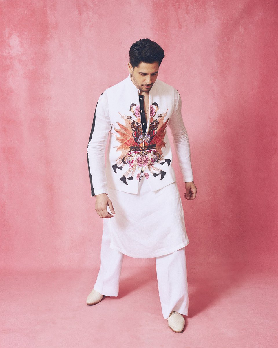 Sidharth Malhotra tweet media