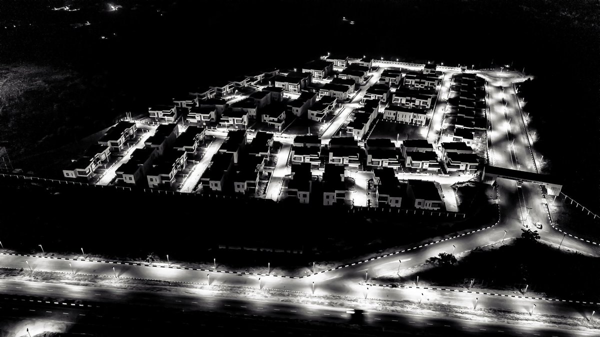akandejagz's tweet photo. Oba Adeleke Idowu Basibo (Odoru V) Housing Estate, Iperu-Remo Ogun state about to be unveiled and officially Commissioned by His Excellency, President Bola Ahmed Tinubu, GCFR today Saturday 4th April, 2026. https://t.co/0NskII4uaB