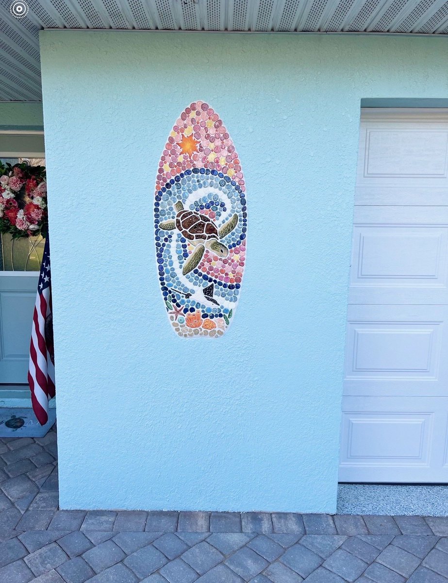 custom_mosiac's tweet photo. 🐢Customer Review:🐢

“Couldn’t be any happier. Perfect finishing touch to our beach house” - Sherry Page

Thank you Sherry, your surfboard looks perfect in your beautiful beach house!!! We enjoyed working with you!!!! 🤩 https://t.co/I5azShmjHI