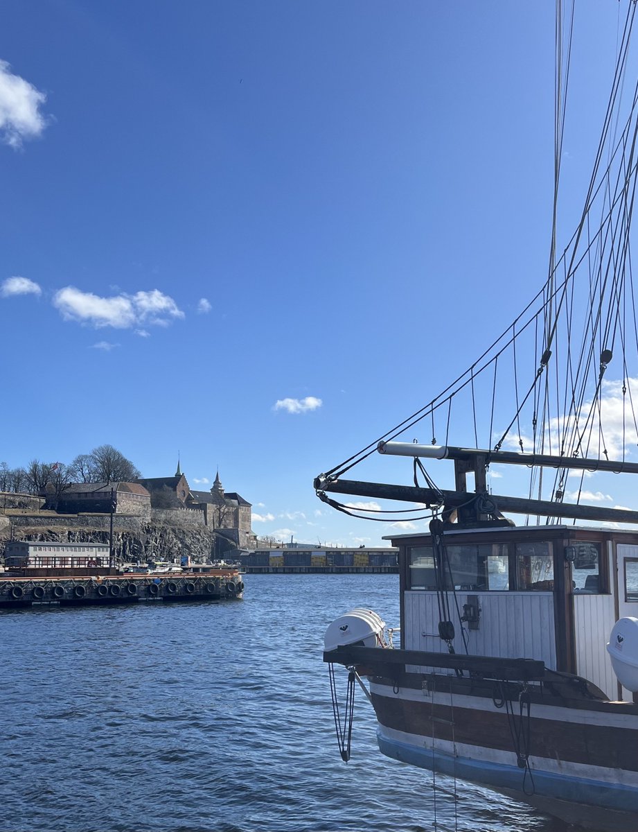 ShahidMAskerN's tweet image. Dear friends ,may this weekend wrap you in golden sunlight,fill your heart with laughter,and paint your moments with pure joy.Relax,recharge,and know how deeply you’re cherished.Happy Weekend! 🌞🌊💙
#Oslo #Norway