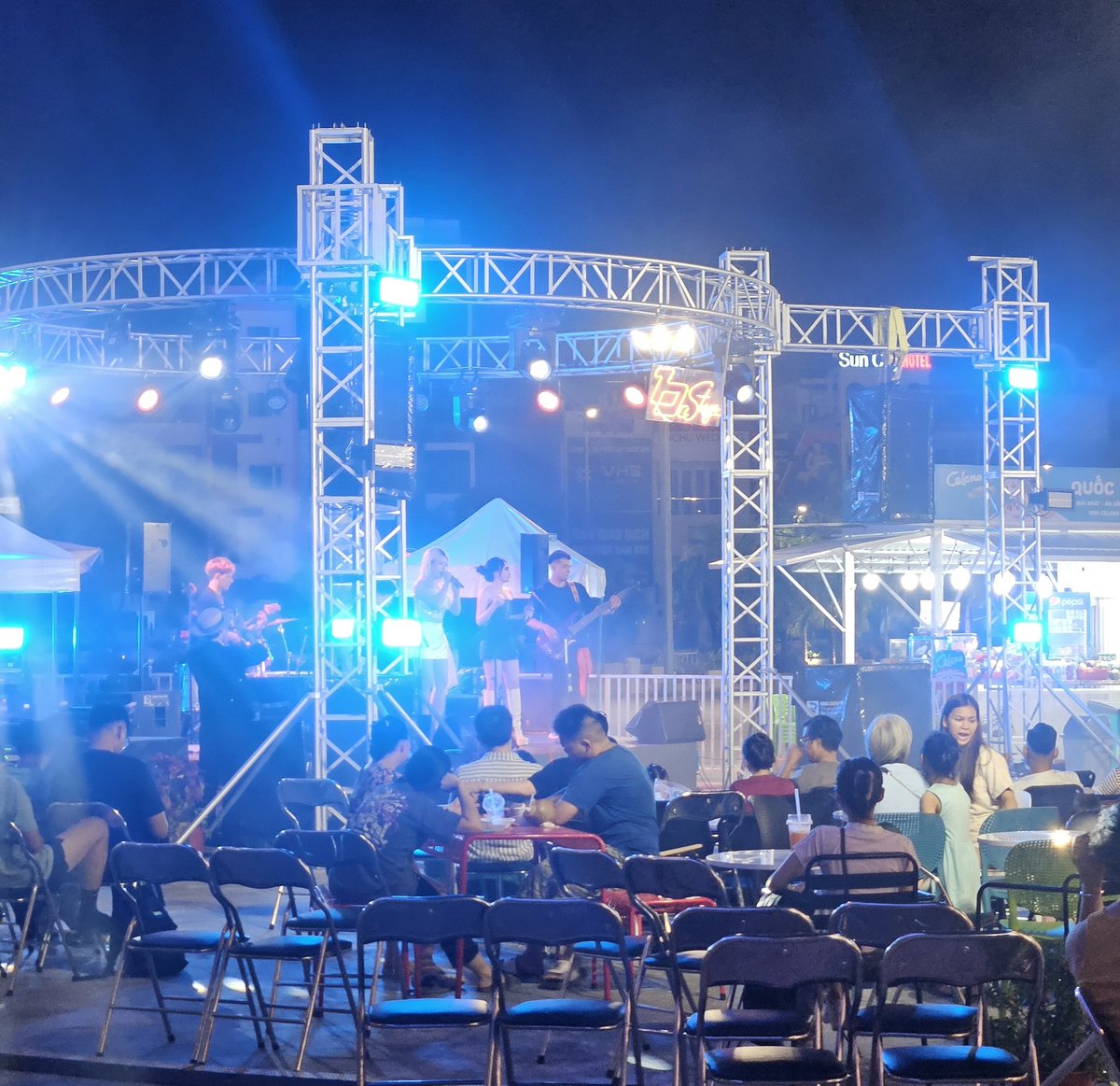 캐달기🕯 tweet media