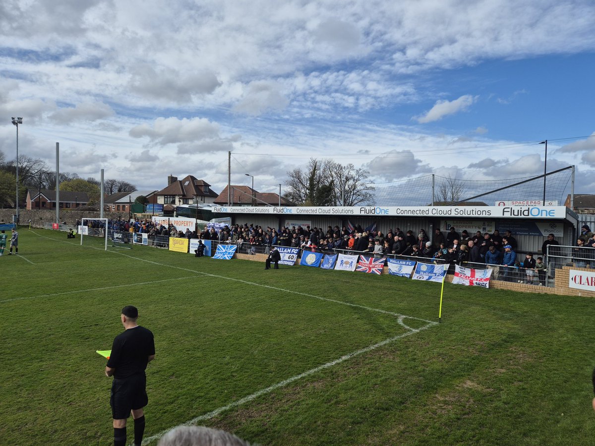 hoffymh's tweet photo. Sheffield 🏴󠁧󠁢󠁥󠁮󠁧󠁿 : Sandygate Road
Spiel der @NorthernPremlge
@HallamFC1860 vs. @Ashington_FC
Historischer Boden - der älteste Fußballplatz der Welt 🏴󠁧󠁢󠁥󠁮󠁧󠁿 ✅
#Groundhopping https://t.co/YxWGn5960g