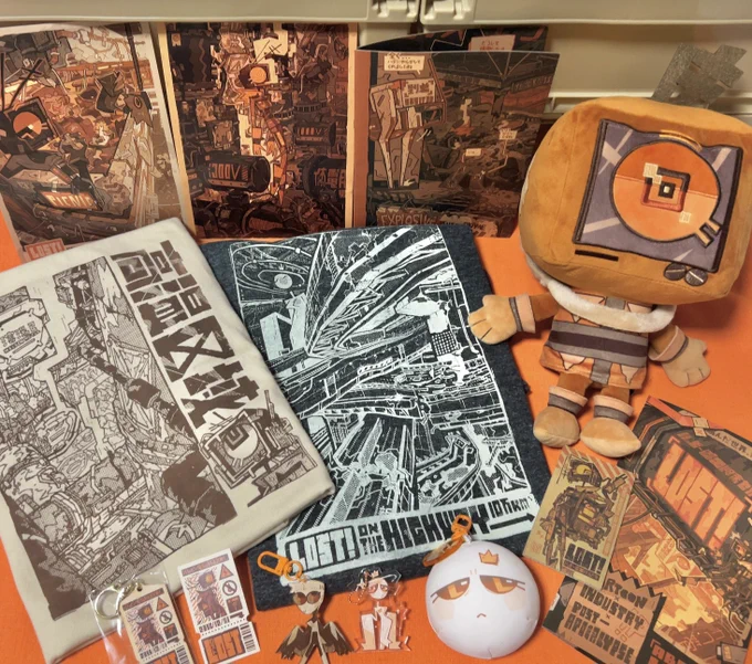 クリエーターズマーケットに出展します!!!!!!!!!!!!初参加!!!!!!!!!!!!世界観濃いめの重工Tシャツ、ぬいぐるみ、マンガ、キーホルダー…などなど色々販売予定です!!!!楽しみ!!!! ブース名: LOST! ブース番号: B67 出展日: 5/5(火)のみ #クリマ54 #クリエーターズマーケット