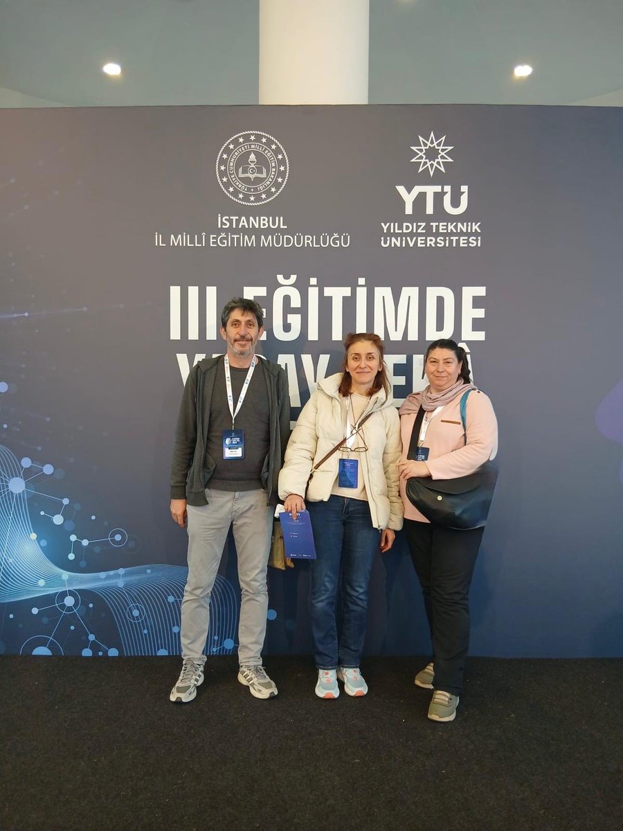 piri_al's tweet photo. Öğretmenlerimiz, İstanbul İl MEM ve YTÜ iş birliğiyle düzenlenen III. Eğitimde Yapay Zekâ Zirvesi’ne katıldı.

Emine Kirez (İng.)
Hatice Eren (Mat.)
Nihat Eren (Mat.)

Eğitimde yapay zekâ uygulamalarını yerinde takip ederek mesleki gelişimlerine katkı sundular.

#PiriReisAL https://t.co/VM3vcvehzJ