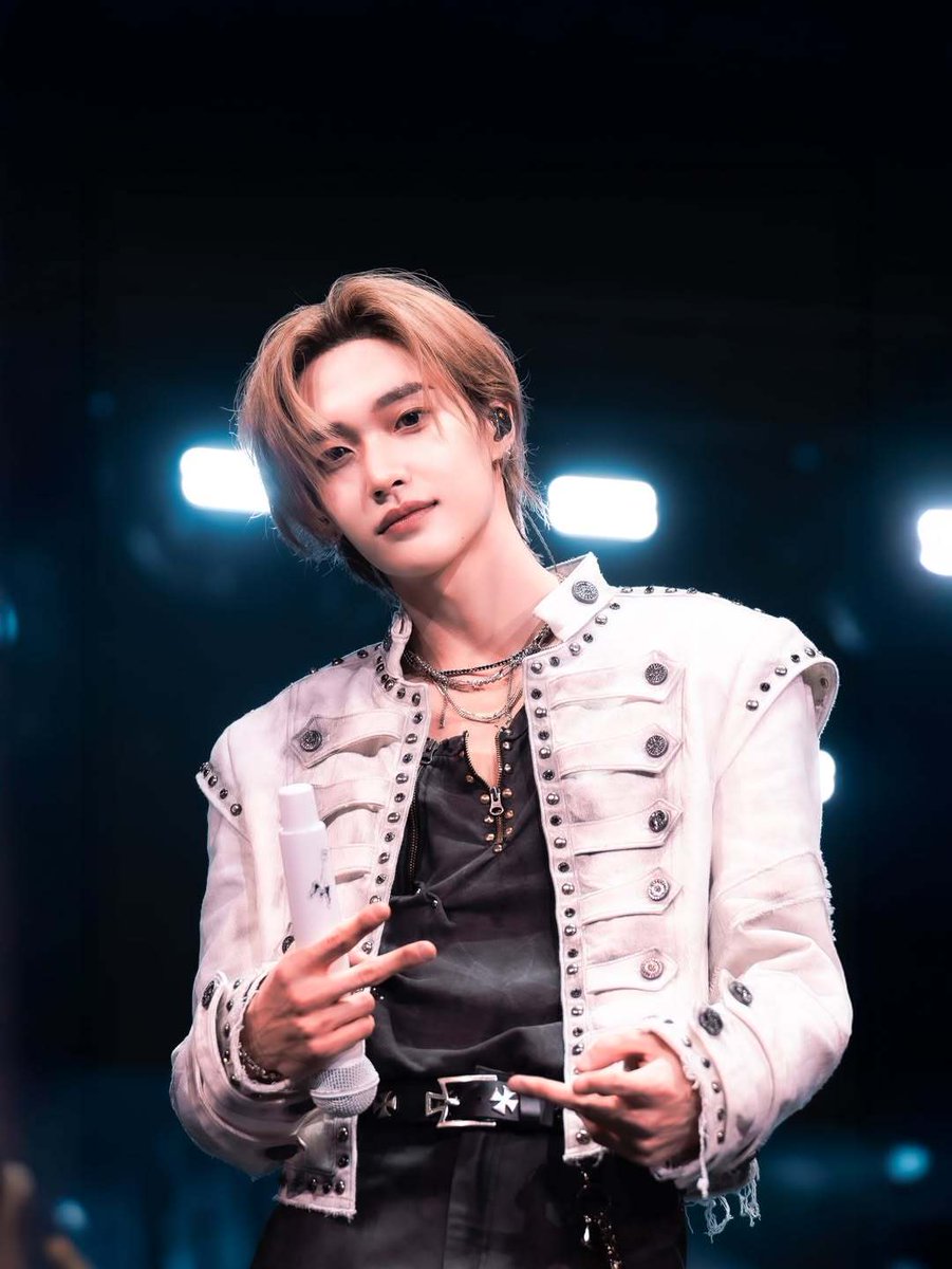 _Oissbin tweet media