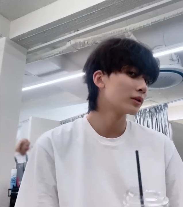 manifesting mullet jeonghan when he comes back