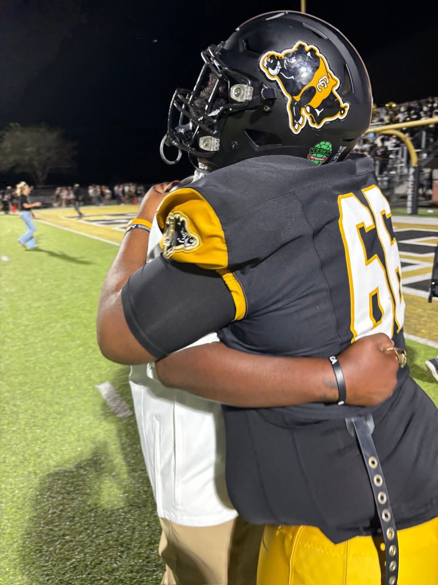 CoachD_Townsend's tweet photo. Happy birthday, my son! You're 16 now. Believe in yourself, follow your dreams, and be kind and strong. This is just the start of all the great things you'll do. Keep shining and stay true to yourself. The future is bright because of you. Have a wonderful year full of growth. https://t.co/XC57SQwRWR