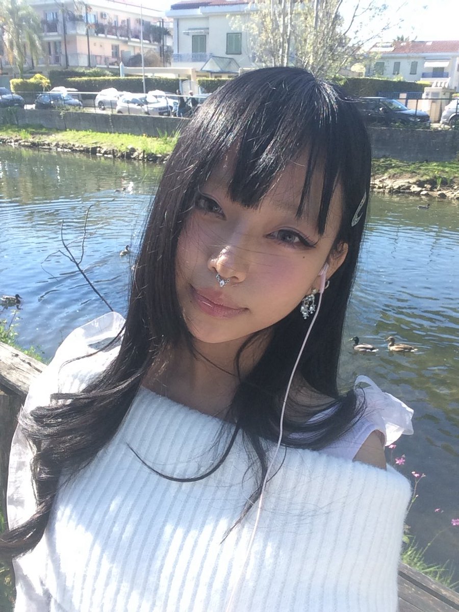 玻璃窗 tweet media