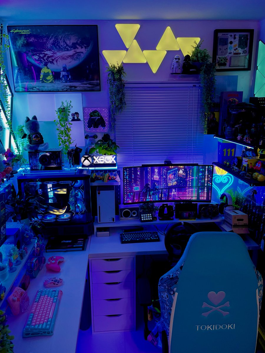 saachandesu_u_'s tweet image. 現実逃避⚡️🎮
#GamingSetup #ゲーム部屋