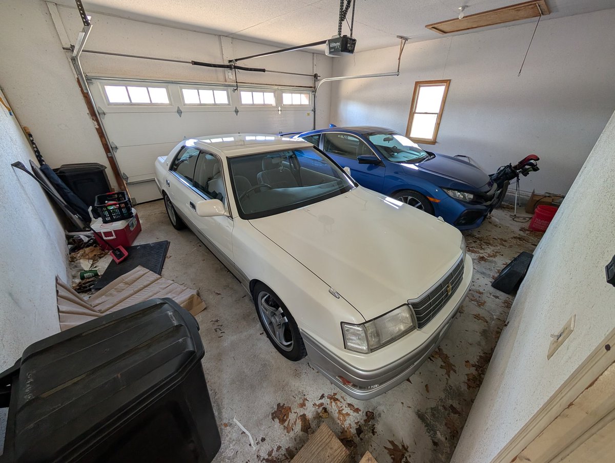 Fezti the Toyota Toyotter! tweet media