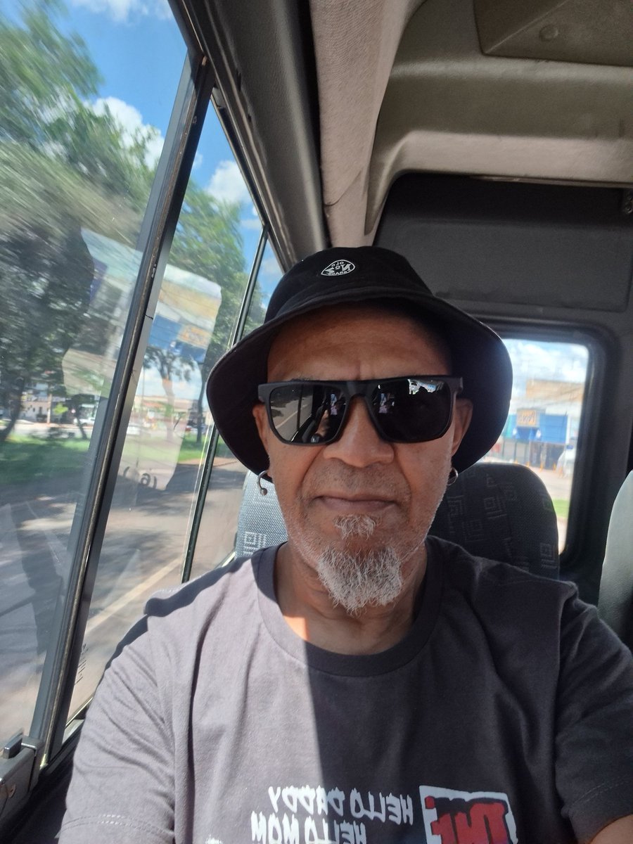 Clementepunk's tweet photo. Chegando em Ceilândia, hoje tem Inocentes,  Supla e The Mönic no Fest Rock CEI https://t.co/js0bXxqIT9