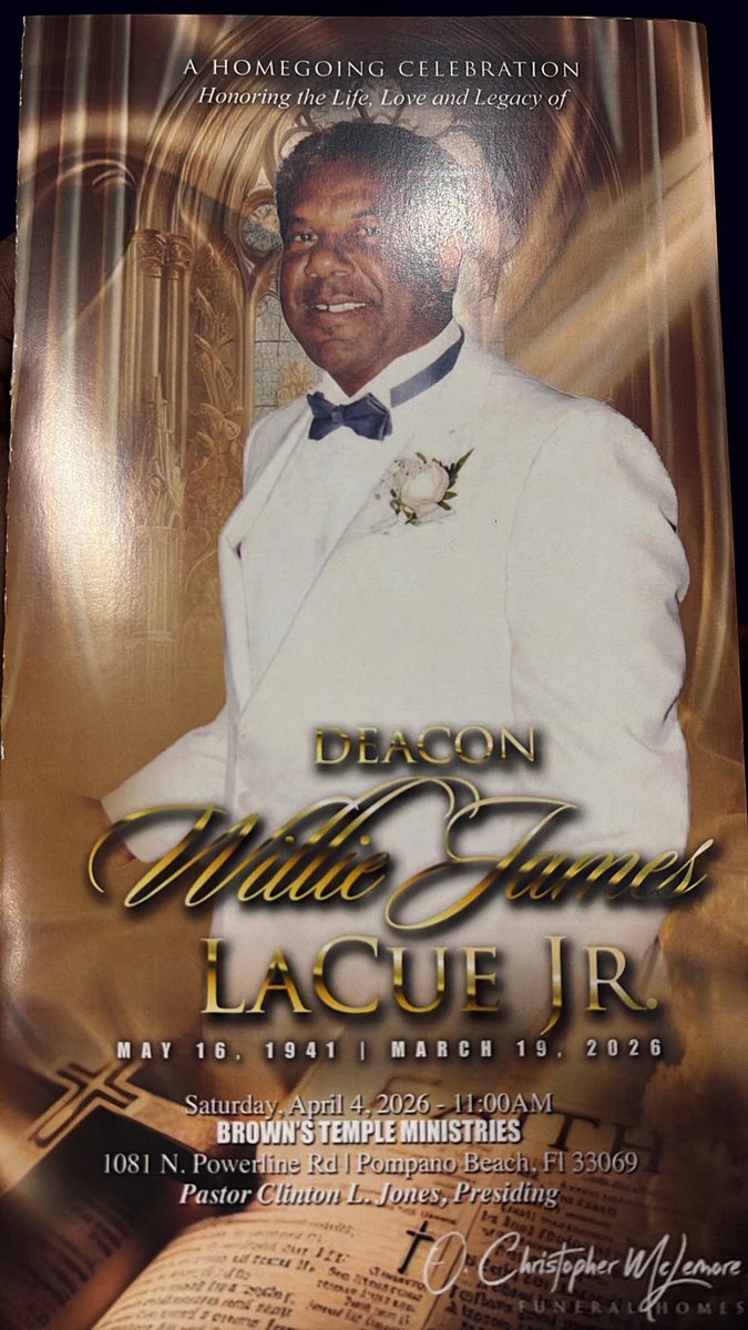 Quickband 🦈🖤 tweet media