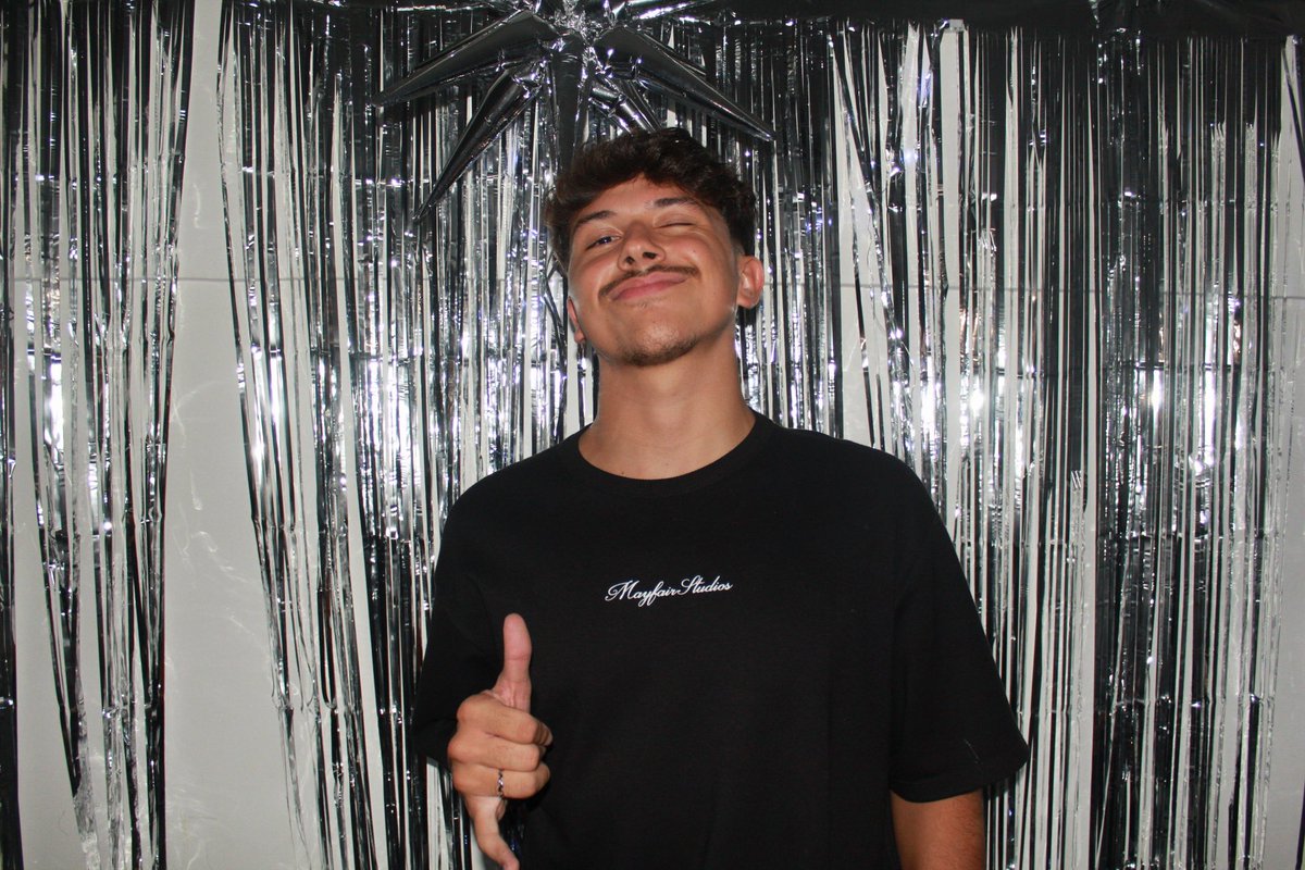 chr¡s steam ⚙️💋 tweet media