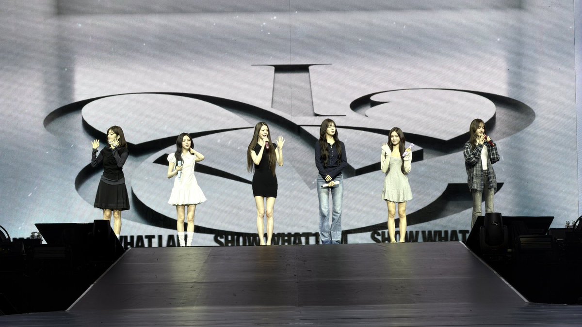 IVE_Brazil's tweet image. ℹ️ | O IVE cantou cinco músicas durante o soundcheck, sendo elas: '#OffTheRecord', '#AfterLIKE', '#BANGBANG', '#BLACKHOLE' &amp;amp; '#WOW', 

© Lizjin_ 
#IVEinKL #SWIAinKL #IVEinMY
#SHOW_WHAT_I_AM_IN_KL
#IVE #아이브