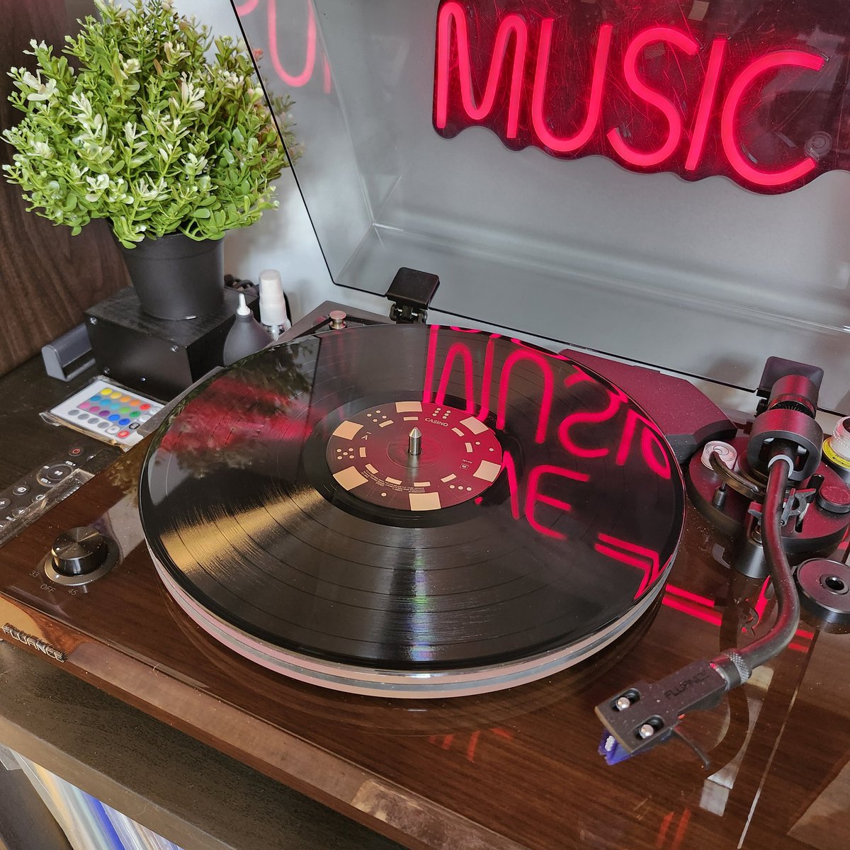 Emmanuel Flores tweet media