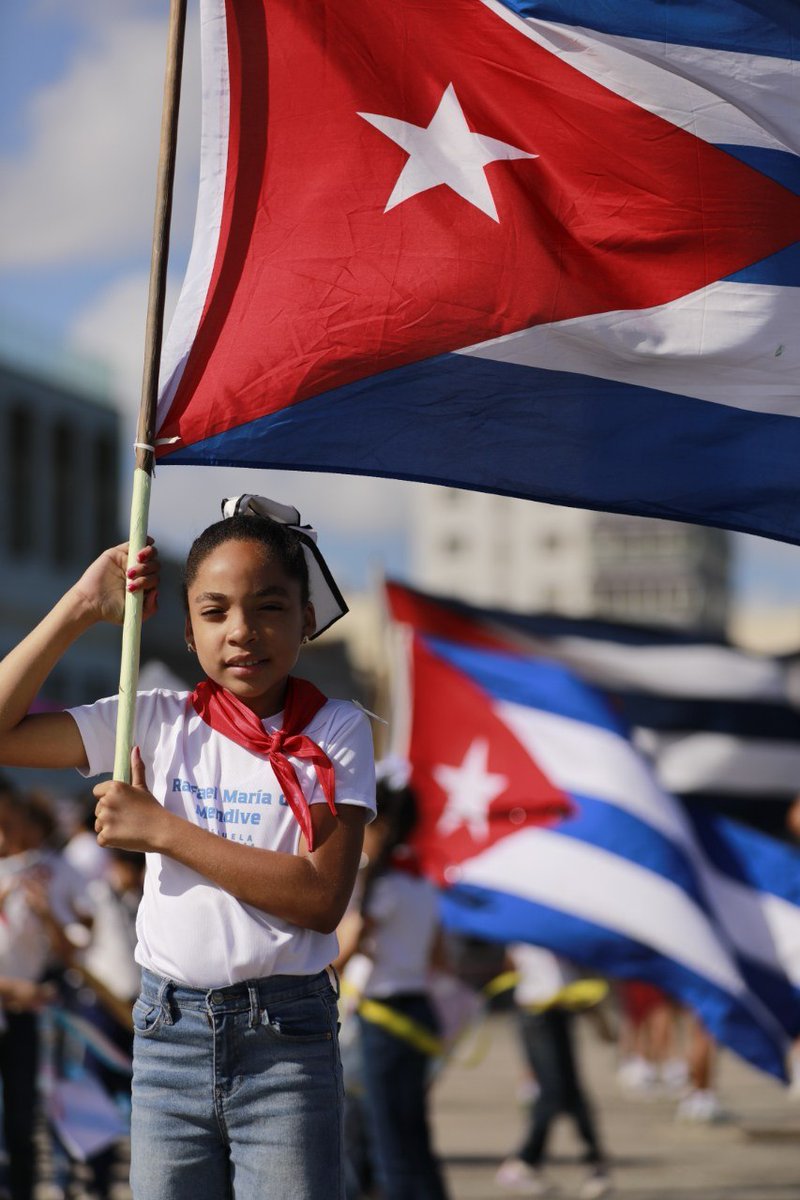 Por mantener las conquistas alcanzadas,por el amor a la patria,Cuba puede contar con su juventud.Felicidades en este 4 de abril a pioneros y jóvenes.#SanctiSpíritusEnMarcha <a href="/AlexisLorente74/">Alexis Lorente Jiménez</a> <a href="/DeivyPrezMartn1/">Deivy Pérez Martín</a> <a href="/SanctiSpiritus1/">Gobierno Provincial #SanctiSpíritus</a> <a href="/DiazCanelB/">Miguel Díaz-Canel Bermúdez</a>