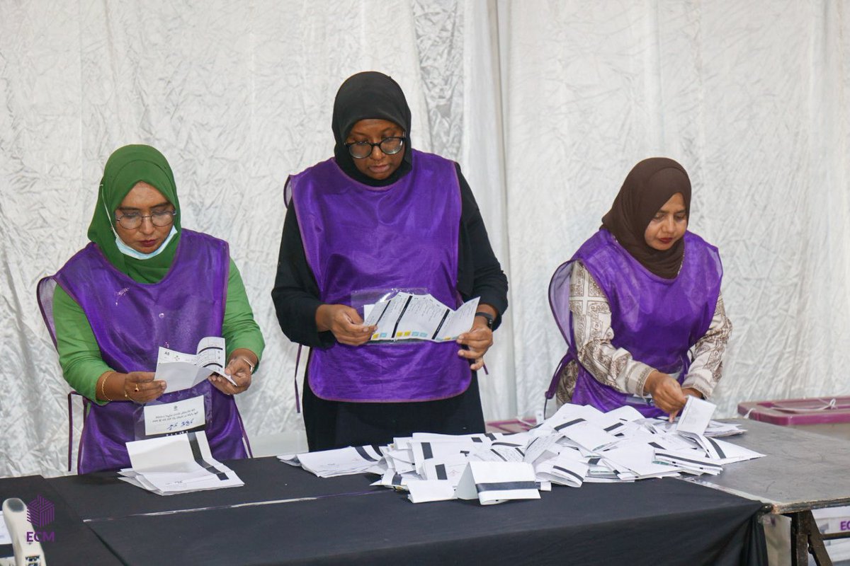 Elections Commission tweet media