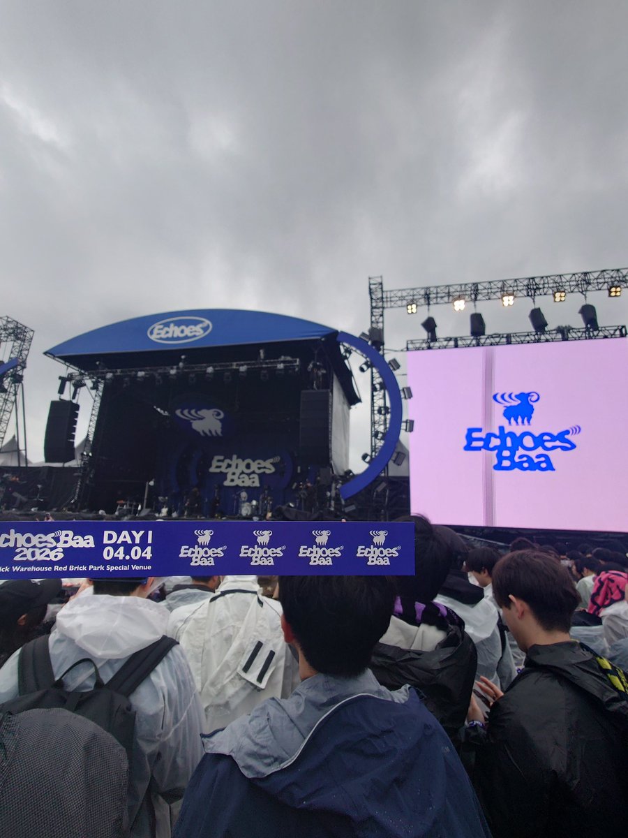 chisakikki1000's tweet image. Echoes Baa Day1.
YOASOBIと新しい学校のリーダーズが特にかっこよすぎた
他も良すぎてほぼ全部見て疲労
でも明日はきゃんちゅーきゅーすとで本番なんで気合い入れてく
#EchoesBaa2026
#CENTRAL_FEST