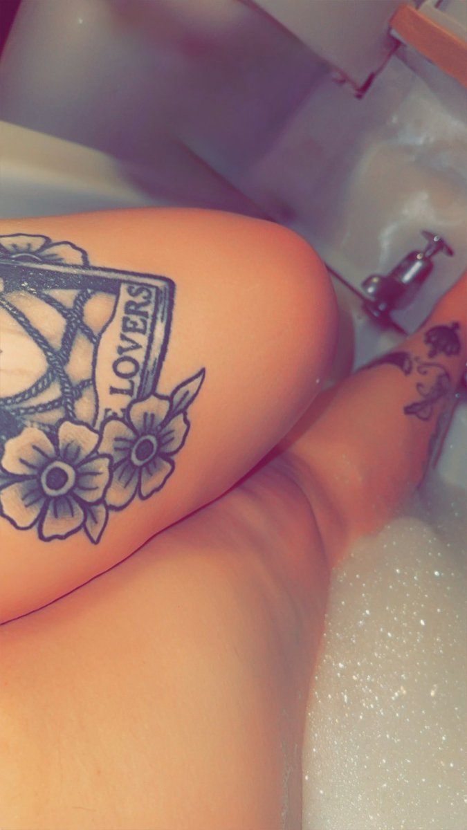 Phoebe-Lou tweet media