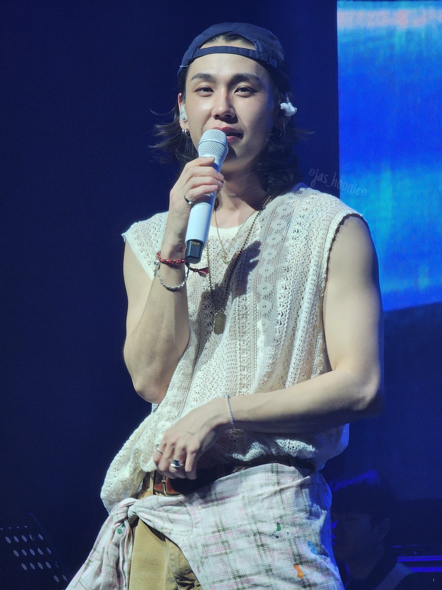 congratulations on your first concert, ilhoon! 🥺

#ilhoon #정일훈 
<a href="/ilhoonmikal/">ilhoon</a>