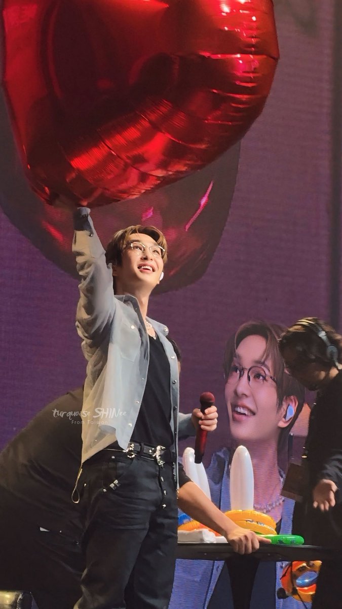 turquoiseSHINee's tweet photo. 🐰🇹🇼260403 ONEW FANMEETING [TOUGH LOVE] in TAIPEI

#ONEW #온유 #オンユ https://t.co/dRXZfTMnvV