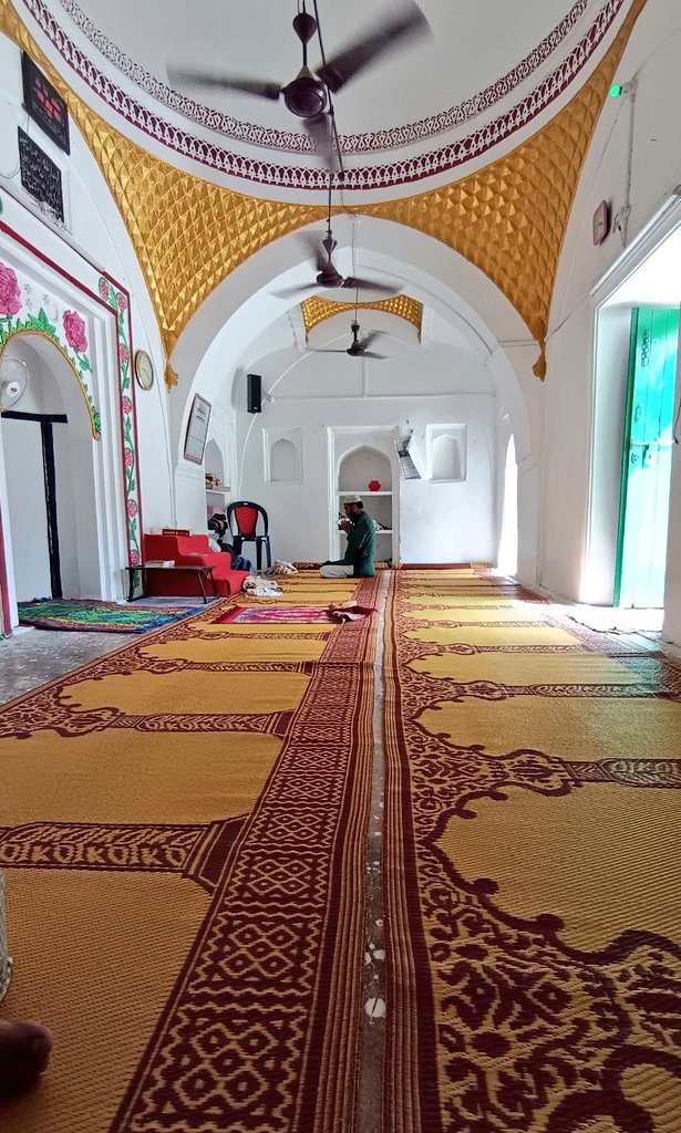 Rustum_0's tweet photo. This mosque was constructed by Rajah Bihruz Khan of Kharagpur principality (59,487 km²). https://t.co/Tk8zF7Jbdz